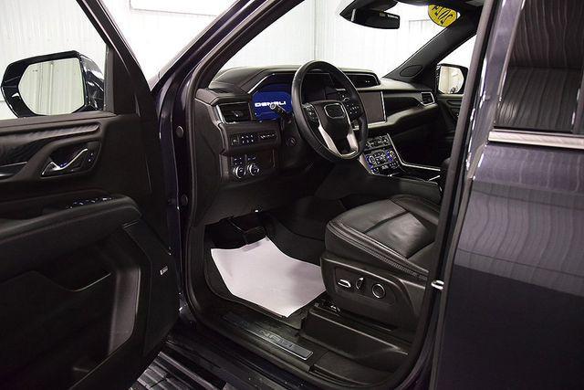 Photo of 2024 Onyx Black GMC Yukon