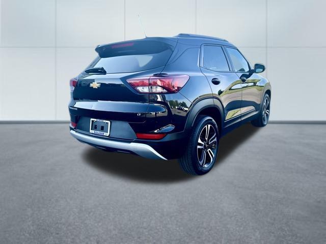 Photo of 2023 Mosaic Black Metallic Chevrolet Trailblazer