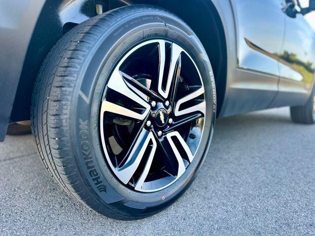 Photo of 2023 Mosaic Black Metallic Chevrolet Trailblazer