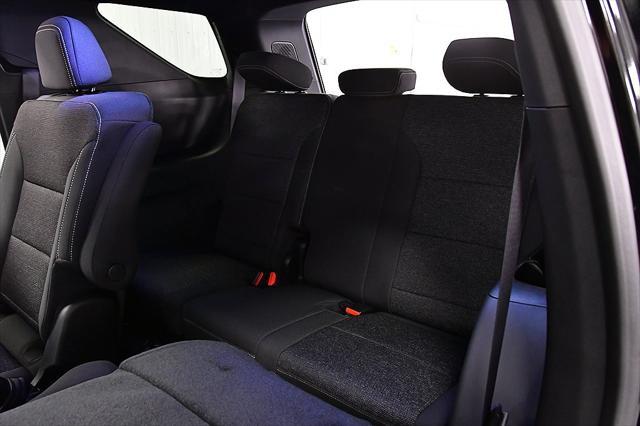 Photo of 2025 Mosaic Black Metallic Chevrolet Traverse