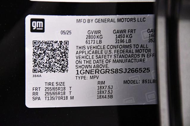 Photo of 2025 Mosaic Black Metallic Chevrolet Traverse