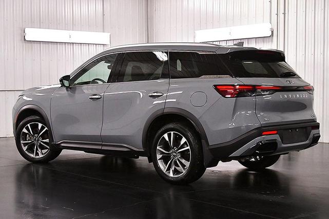 Photo of 2025 Gray INFINITI QX60