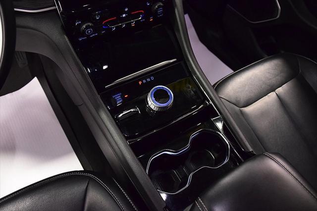 Photo of 2021 Baltic Gray Metallic Clearcoat Jeep Grand Cherokee L