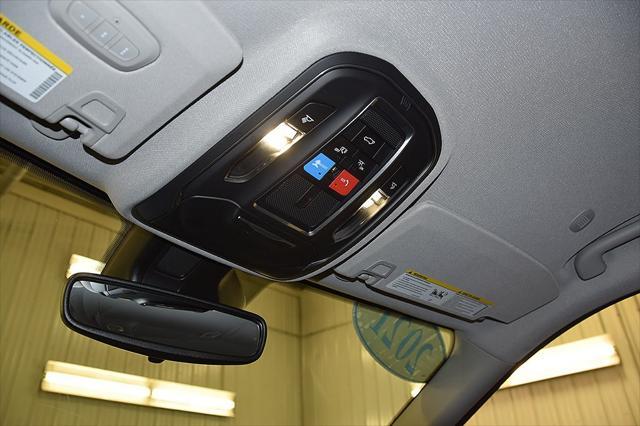 Photo of 2021 Baltic Gray Metallic Clearcoat Jeep Grand Cherokee L