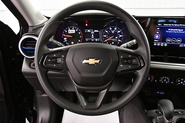 Photo of 2025 Mosaic Black Metallic Chevrolet Trax