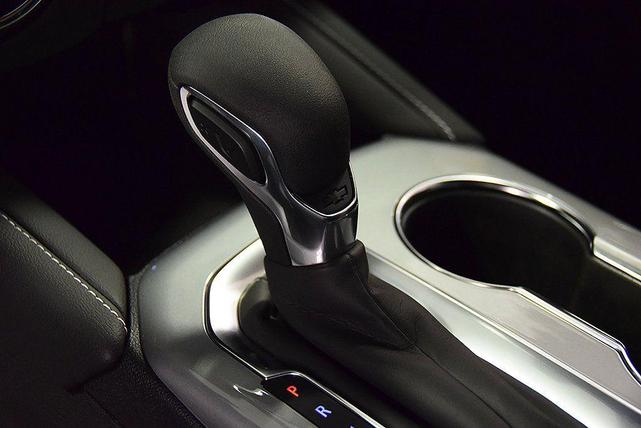 Photo of 2025 Summit White Chevrolet Blazer