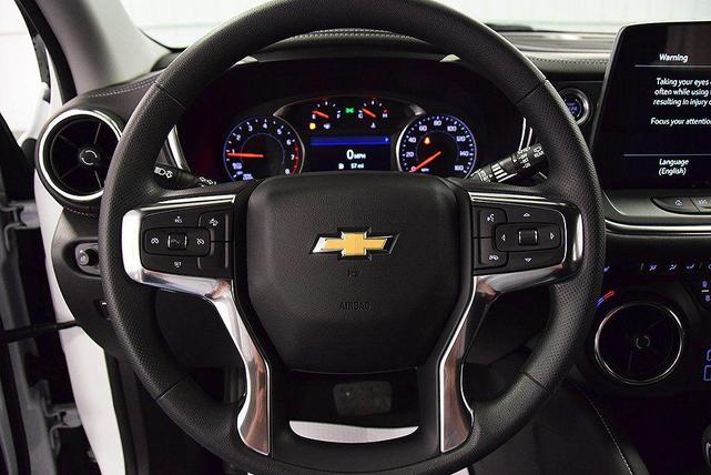 Photo of 2025 Summit White Chevrolet Blazer