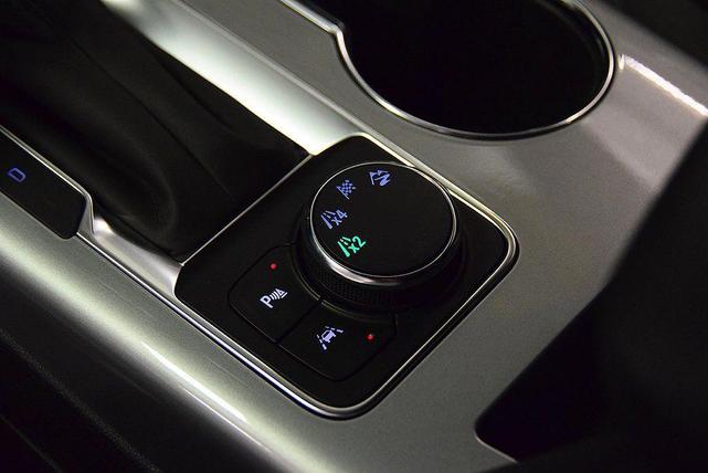 Photo of 2025 Summit White Chevrolet Blazer