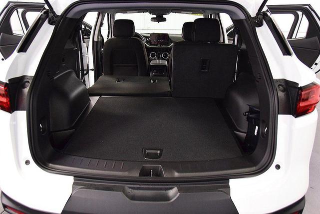 Photo of 2025 Summit White Chevrolet Blazer