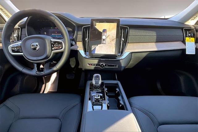 Photo of 2025 Crystal White Metallic Volvo XC90 Plug-In Hybrid