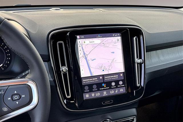 Photo of 2026 Blue Volvo XC40