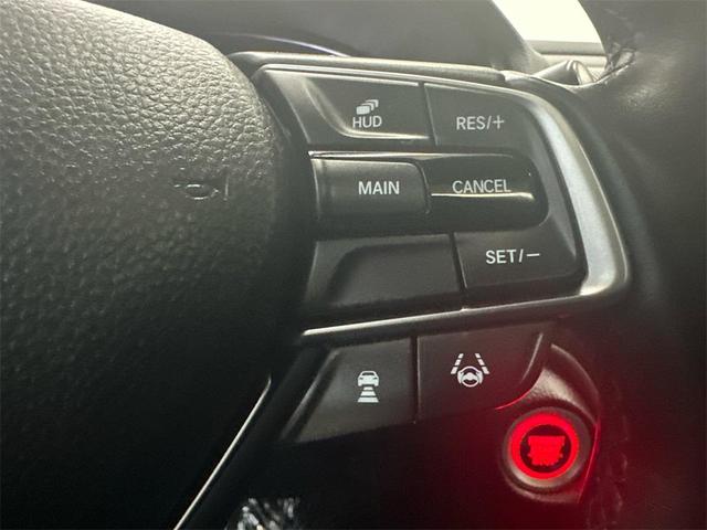 Photo of 2018 White Honda Accord