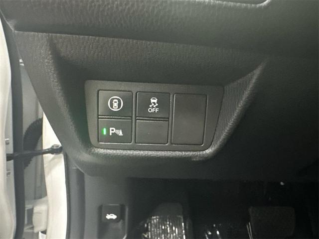 Photo of 2018 White Honda Accord