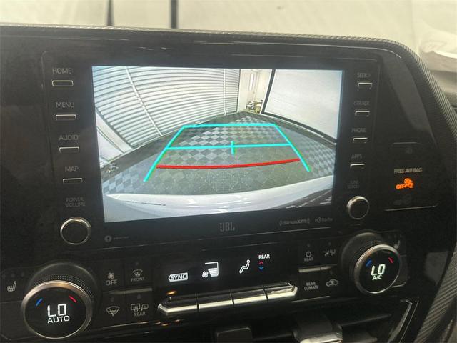 Photo of 2021 Blizzard Pearl Toyota Highlander
