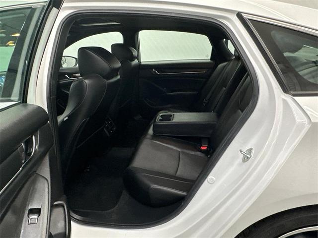 Photo of 2022 Platinum White Pearl Honda Accord