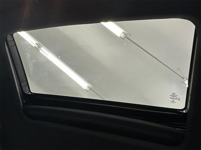 Photo of 2022 Platinum White Pearl Honda Accord