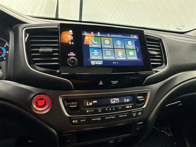 Photo of 2022 Platinum White Honda Pilot