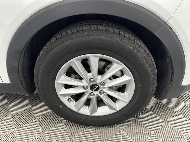 Photo of 2019 Snow White Pearl Kia Sorento