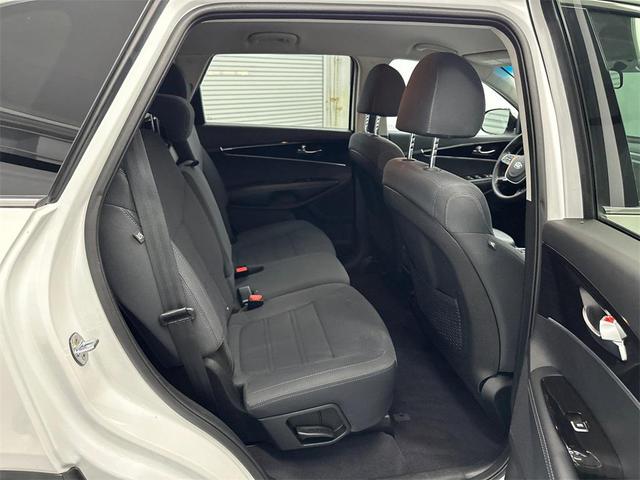 Photo of 2019 Snow White Pearl Kia Sorento