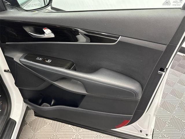 Photo of 2019 Snow White Pearl Kia Sorento