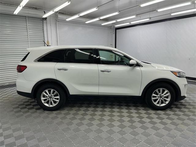 Photo of 2019 Snow White Pearl Kia Sorento