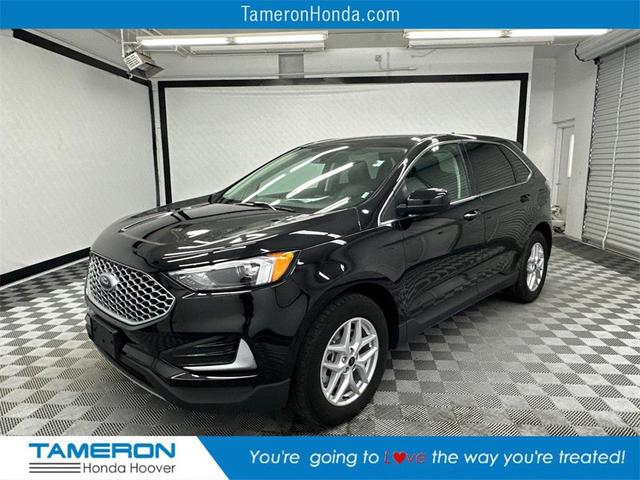Photo of 2023 Agate Black Metallic Ford Edge