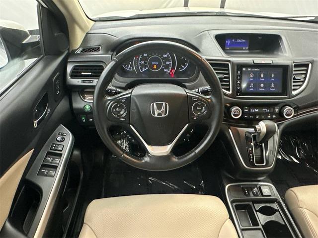 Photo of 2016 White Diamond Pearl Honda CR-V