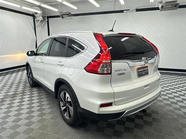 Photo of 2016 White Diamond Pearl Honda CR-V