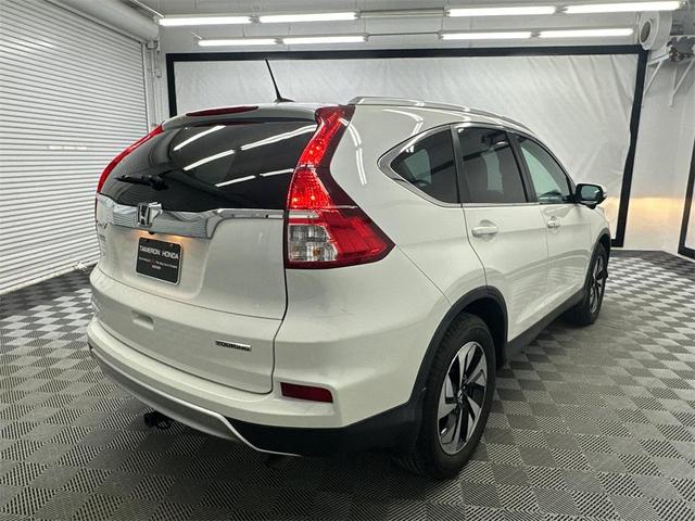 Photo of 2016 White Diamond Pearl Honda CR-V
