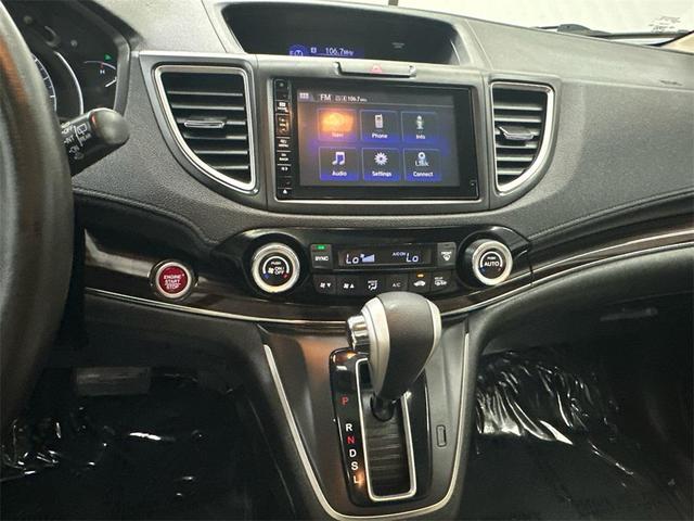 Photo of 2016 White Diamond Pearl Honda CR-V