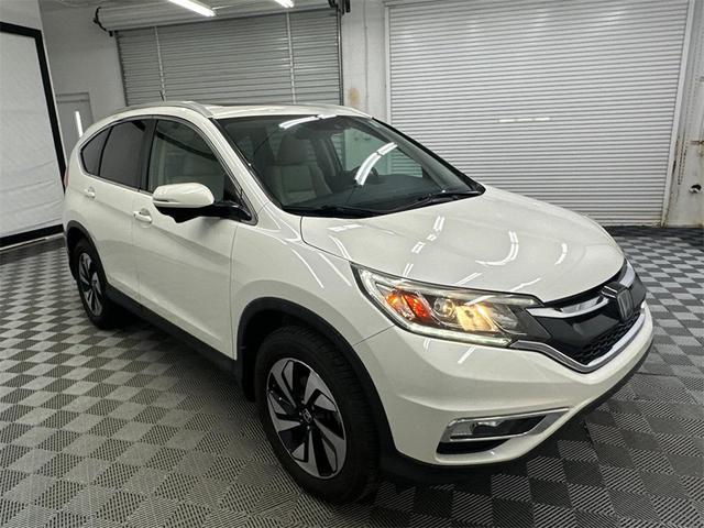 Photo of 2016 White Diamond Pearl Honda CR-V