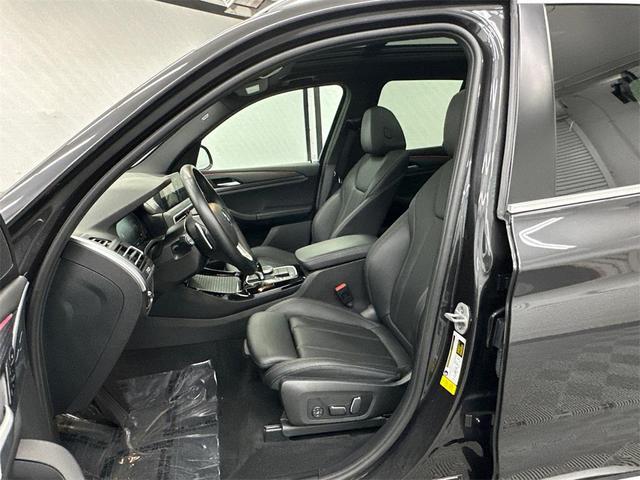 Photo of 2024 Dark Graphite Metallic BMW X3