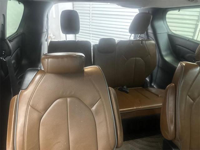 Photo of 2019 Jazz Blue Pearlcoat Chrysler Pacifica