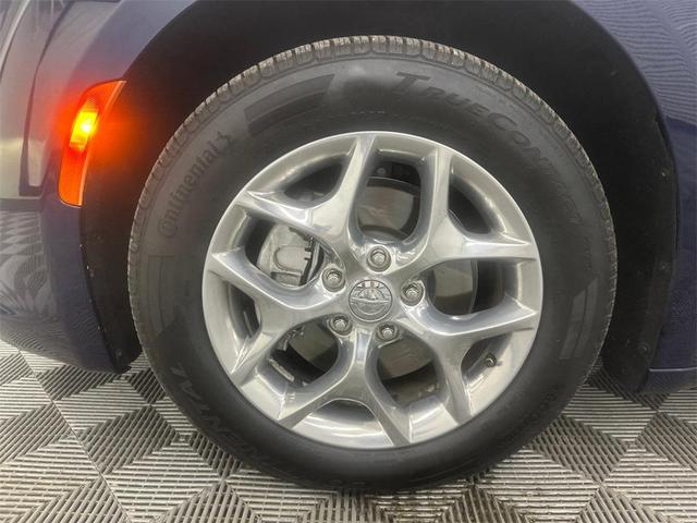Photo of 2019 Jazz Blue Pearlcoat Chrysler Pacifica