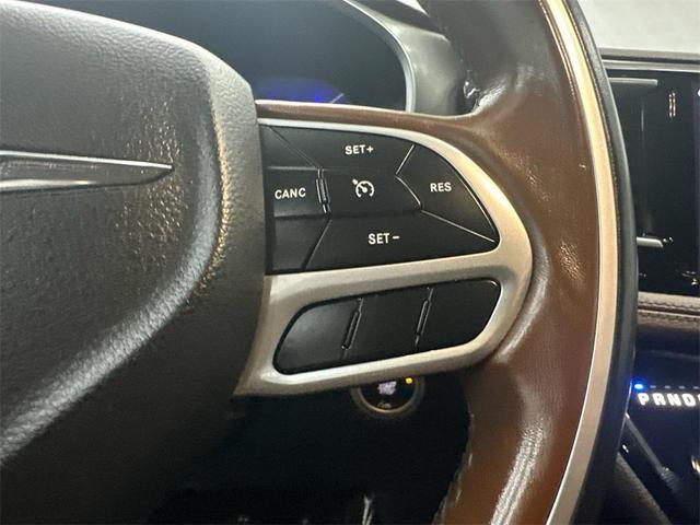 Photo of 2019 Jazz Blue Pearlcoat Chrysler Pacifica