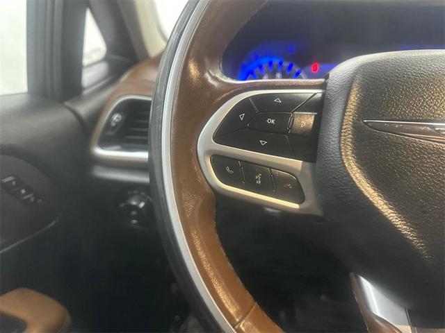 Photo of 2019 Jazz Blue Pearlcoat Chrysler Pacifica