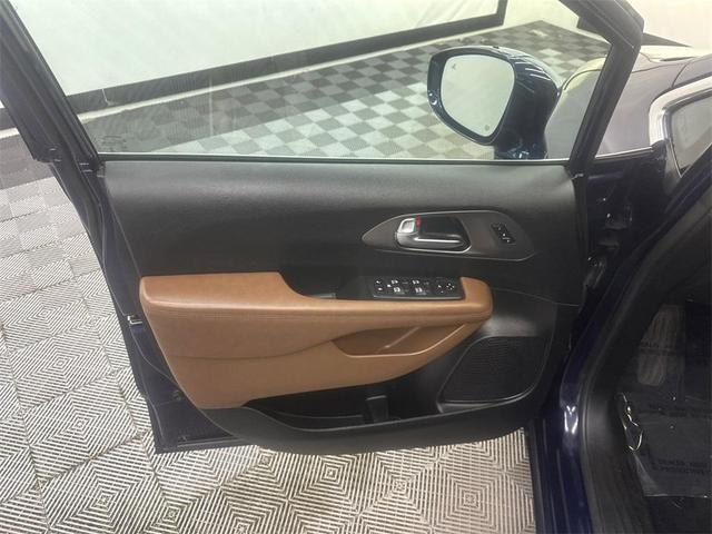 Photo of 2019 Jazz Blue Pearlcoat Chrysler Pacifica
