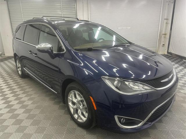 Photo of 2019 Jazz Blue Pearlcoat Chrysler Pacifica