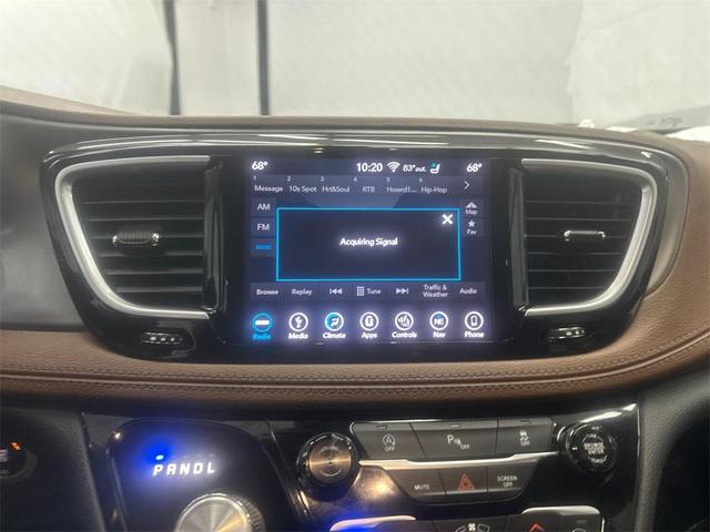 Photo of 2019 Jazz Blue Pearlcoat Chrysler Pacifica