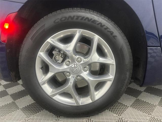 Photo of 2019 Jazz Blue Pearlcoat Chrysler Pacifica