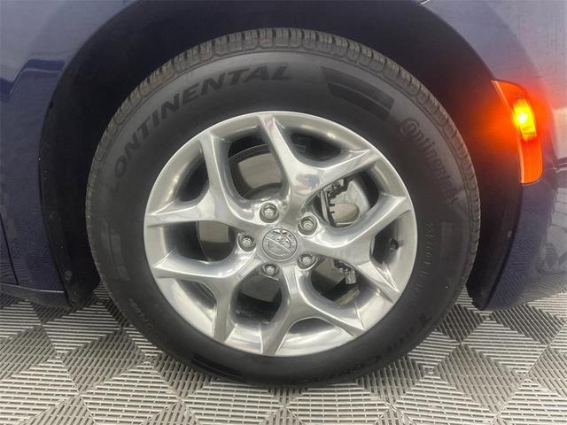 Photo of 2019 Jazz Blue Pearlcoat Chrysler Pacifica
