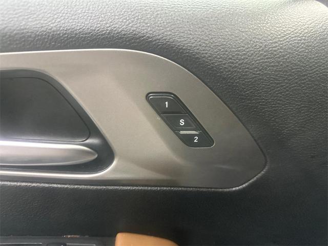 Photo of 2019 Jazz Blue Pearlcoat Chrysler Pacifica