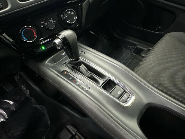 Photo of 2017 Modern Steel Metallic Honda HR-V