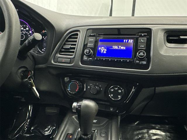 Photo of 2017 Modern Steel Metallic Honda HR-V