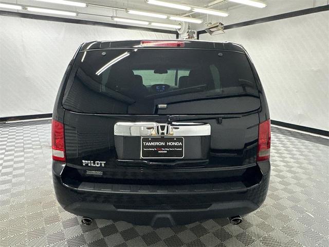 Photo of 2014 Crystal Black Pearl Honda Pilot