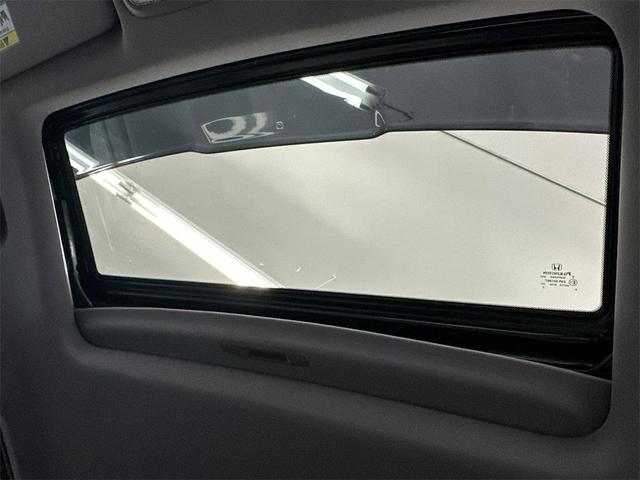 Photo of 2014 Crystal Black Pearl Honda Pilot