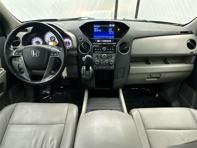 Photo of 2014 Crystal Black Pearl Honda Pilot
