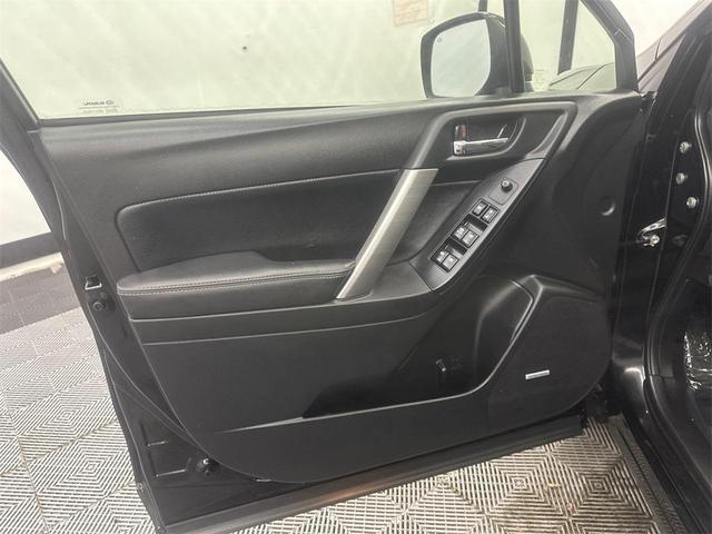 Photo of 2015 Crystal Black Silica Subaru Forester