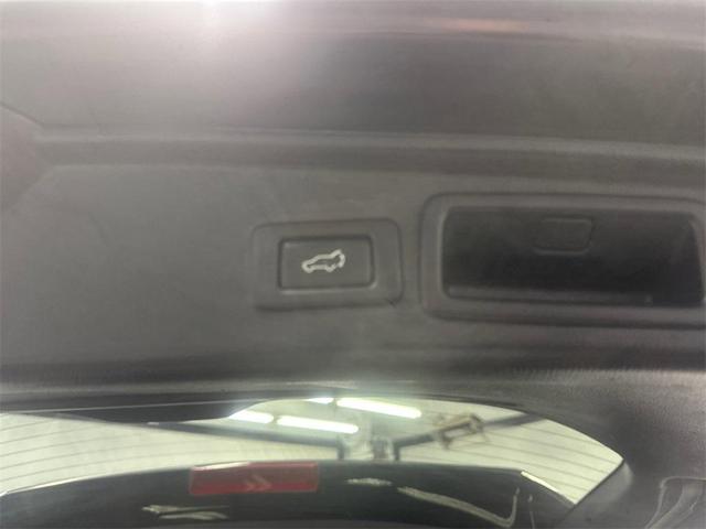 Photo of 2015 Crystal Black Silica Subaru Forester
