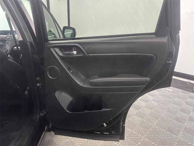 Photo of 2015 Crystal Black Silica Subaru Forester